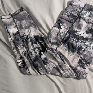 Reebok Girls' Gray & Black Abstract Print Leggings